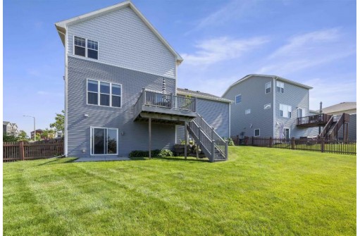 203 Chads Crossing, Verona, WI 53593