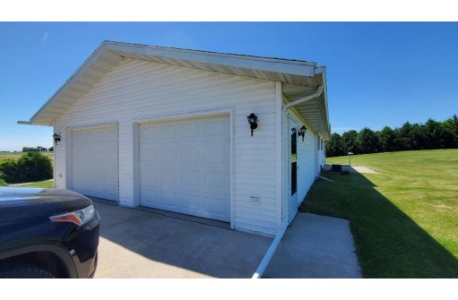 N1817 Brunkow Rd, Juda, WI 53550