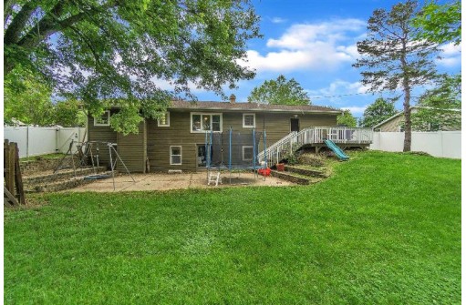 1954 River View Dr, Janesville, WI 53546