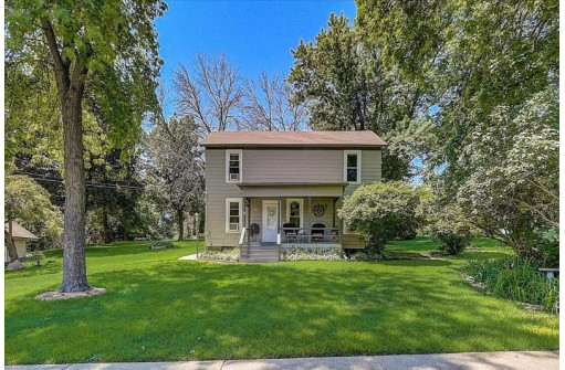 995 Water St, Prairie Du Sac, WI 53578