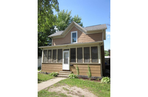 140 W Main St, Reedsburg, WI 53959