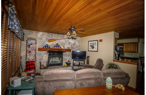315 Forest St, Fox Lake, WI 53933