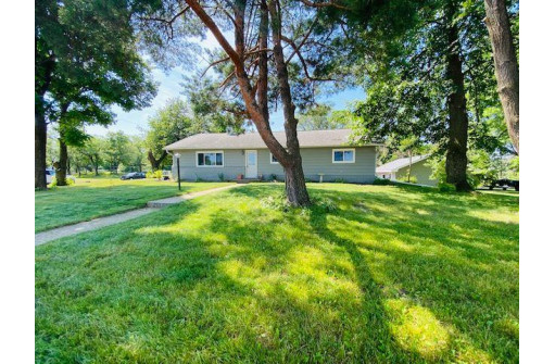 605 Lincoln St, Mauston, WI 53948