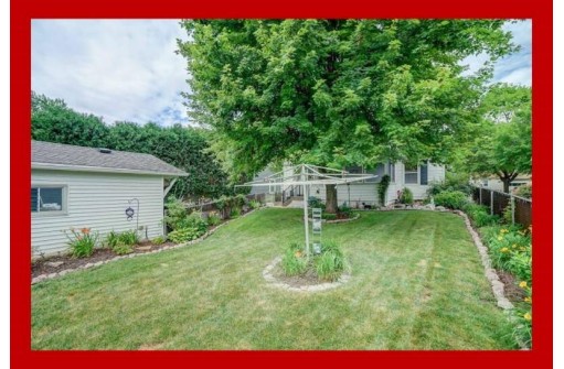 3833 Anchor Dr, Madison, WI 53714