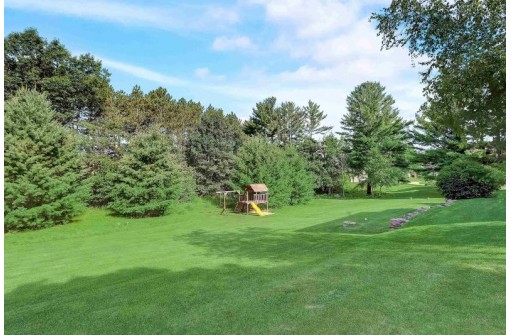 N857 Club Circle Dr, Prairie Du Sac, WI 53578