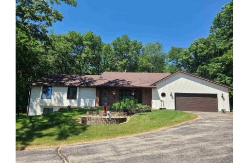 12235 W Skinner Rd, Brodhead, WI 53520