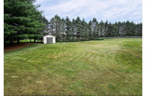 630 Oak Hill Dr, Pardeeville, WI 53954