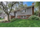 7606 Kenyon Dr, Middleton, WI 53562