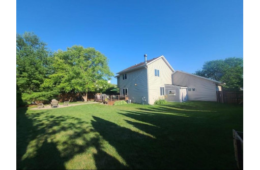 134 Briar Crest St, Madison, WI 53704