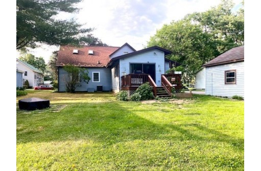 327 Locust St, Baraboo, WI 53913