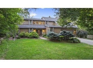 25 Pebble Beach Cir Madison, WI 53717