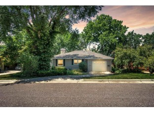 4324 Hillcrest Cir Madison, WI 53705