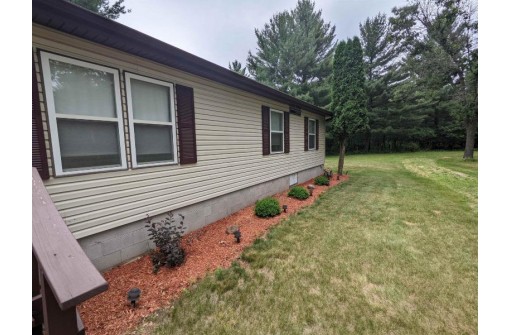 W14159 4 Seasons Dr, Coloma, WI 54930