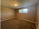 4733 W Oakwood Park Dr, Janesville, WI 53548-9009