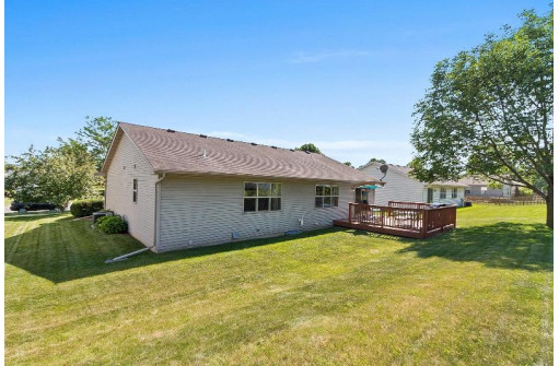 1344 Swordleaf Ln, Sun Prairie, WI 53590