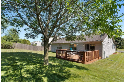 1344 Swordleaf Ln, Sun Prairie, WI 53590