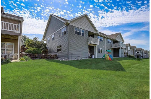 1810 Dondee Rd, Madison, WI 53716