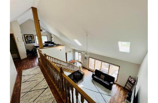 N7418 High Prairie Ln, New Glarus, WI 53574