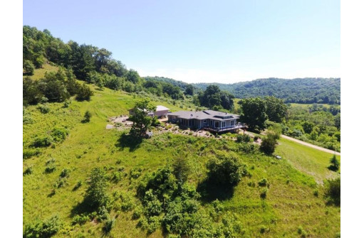 31498 Jaquish Hollow Rd, Richland Center, WI 53581