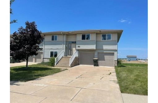 2780 Hazelnut Tr, Sun Prairie, WI 53590