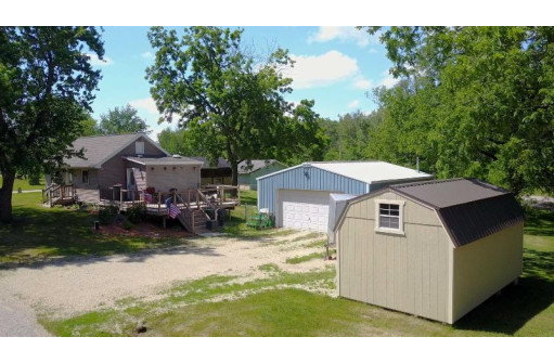 8108 W Mill St, Orfordville, WI 53576