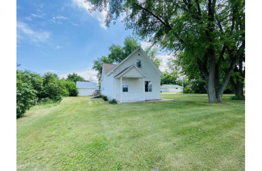 237 N Wisconsin St, Lyndon Station, WI 53944