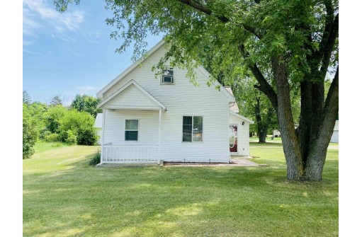 237 N Wisconsin St, Lyndon Station, WI 53944