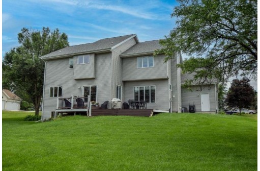 6706 Clovernook Cir, Middleton, WI 53562