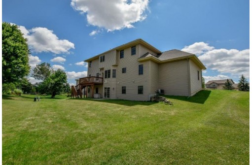 10 Greystone Cir, Middleton, WI 53562