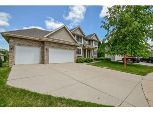 10 Greystone Cir Middleton, WI 53562