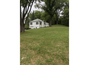 1611 E Road 8 Edgerton, WI 53534