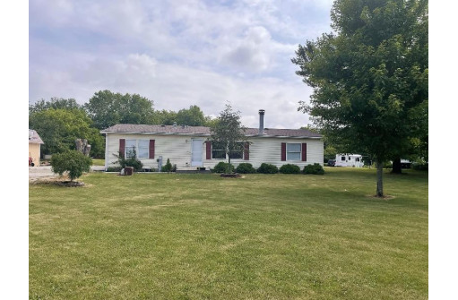 N2704 Willing Rd, Jefferson, WI 53549-9537