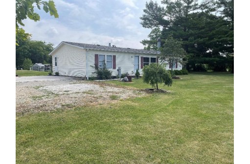 N2704 Willing Rd, Jefferson, WI 53549-9537