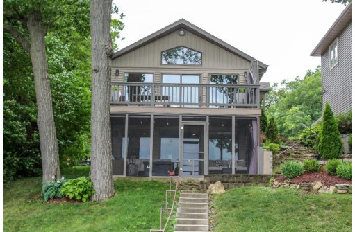 N4134 Sleepy Hollow Rd, Cambridge, WI 53523