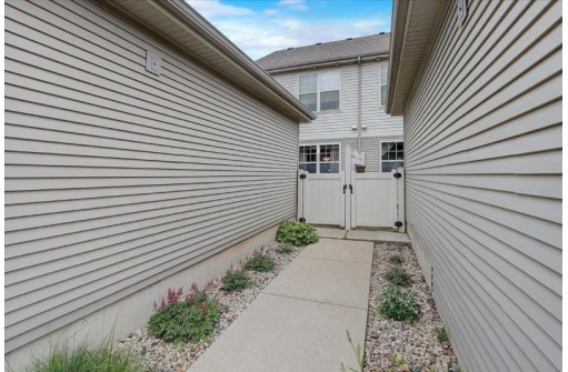 538 Apollo Way, Madison, WI 53718