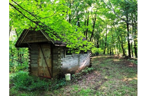 23231 Covered Bridge Dr, Richland Center, WI 53581