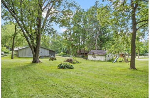 N5017 Vine St, Poynette, WI 53955