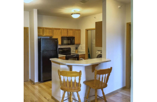 101 Metro Terr 303, Madison, WI 53718