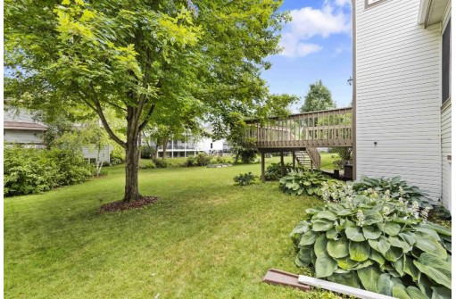 1129 Bluebird Tr, Waunakee, WI 53597