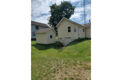 5800 Sheldon St, Gratiot, WI 53541