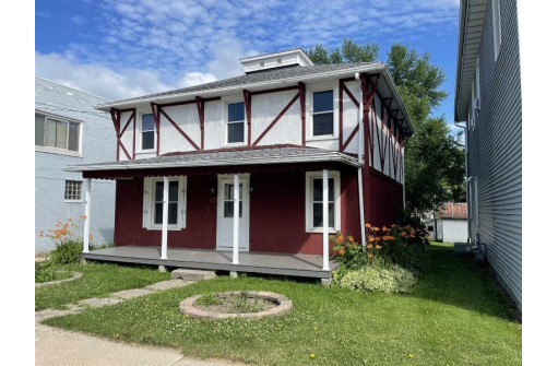 211 S Main St, Reeseville, WI 54923