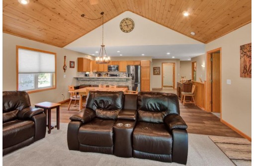 389 Cog Hill Ct 5, Nekoosa, WI 54457