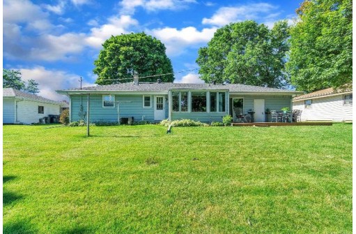 2318 Harvard Dr, Janesville, WI 53548