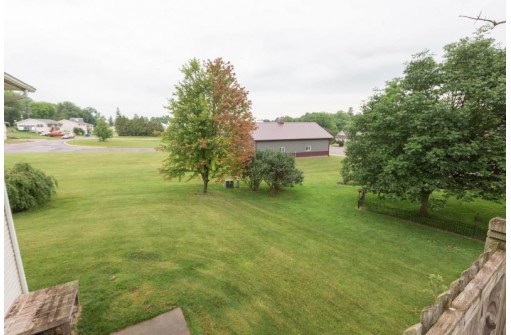 220 White St, Benton, WI 53803