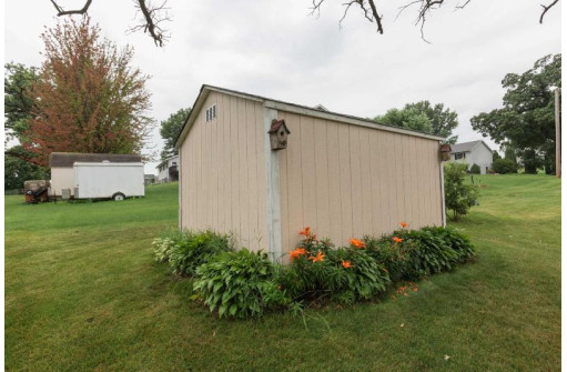 220 White St, Benton, WI 53803