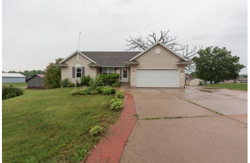 220 White St, Benton, WI 53803