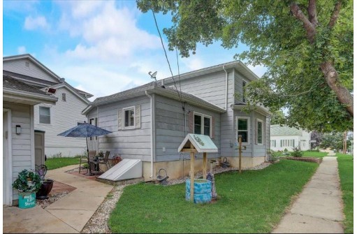 1002 13th St, Brodhead, WI 53520