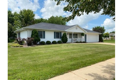 801 Donna Ave, Tomah, WI 54660