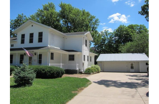 319 W Main St, Evansville, WI 53536