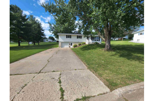 454 E Hickory St, Lancaster, WI 53813